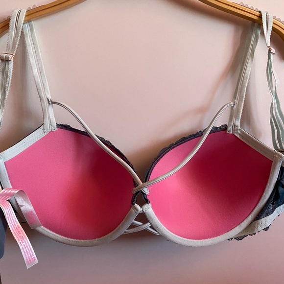 Victoria Secret PINK Date Bra - Picture 3 of 4